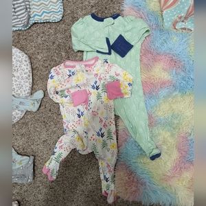 2 way zip footed onesies with fold over hands